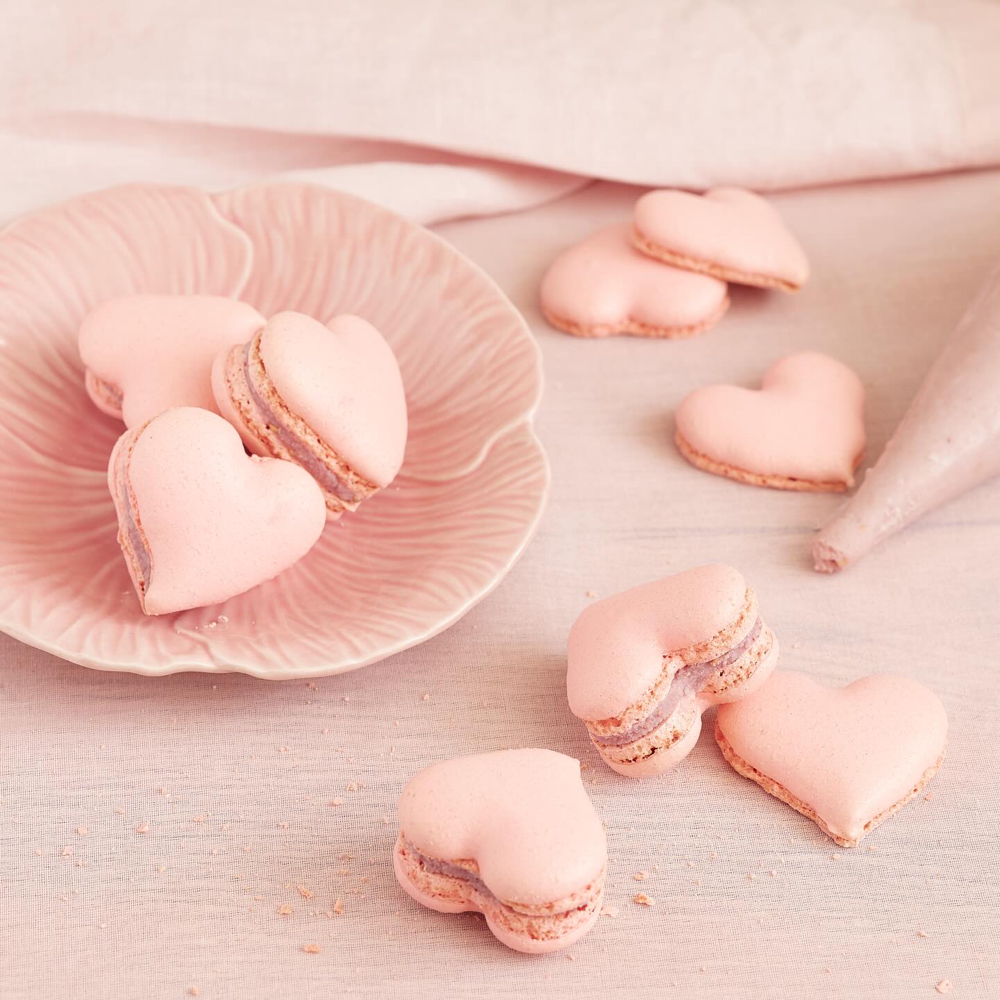 AMOUR 💕
#valentinstag #withlove #macarons #backkurs #macaronsundco